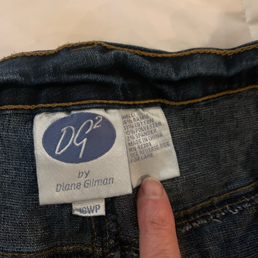 Jeans - Picture 2 of 2